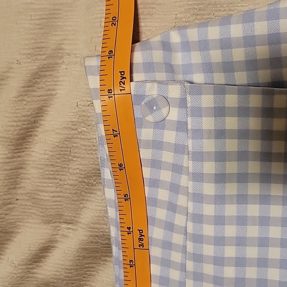 Cute checked skort. - Picture 4 of 4
